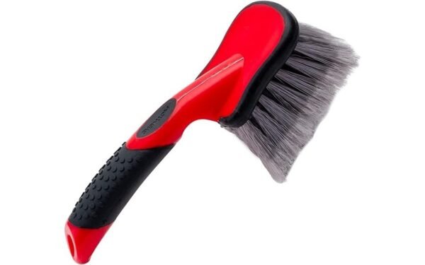essential detailing car brush